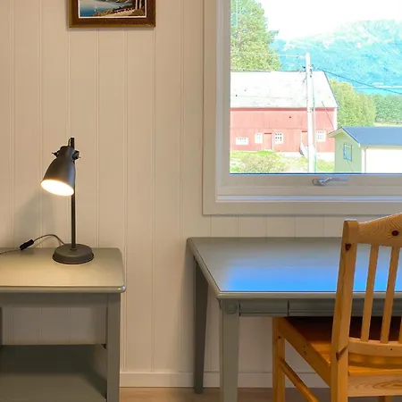Holiday home Stunning In With Kitchen