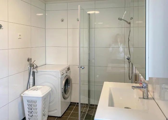 بيت للعطل 3 Bedroom Stunning In
