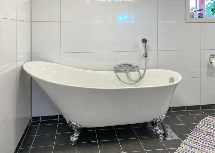 3 Bedroom Stunning In *