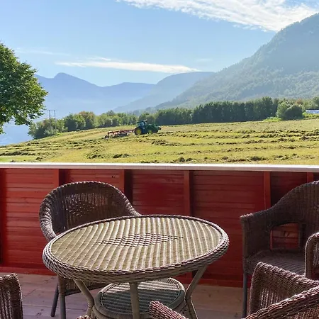 Vakantiehuis 3 Bedroom Stunning In *